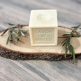 SAVON CUBE VEGETAL 1